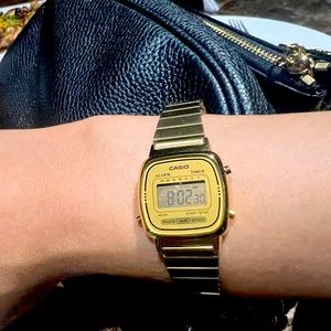 Ladies Casio watch